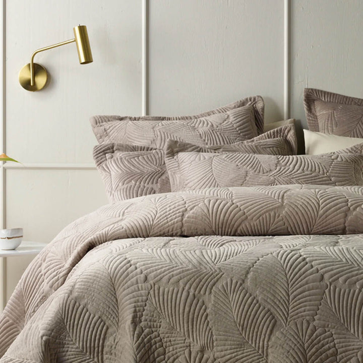 Kairo Velvet Coverlet Set