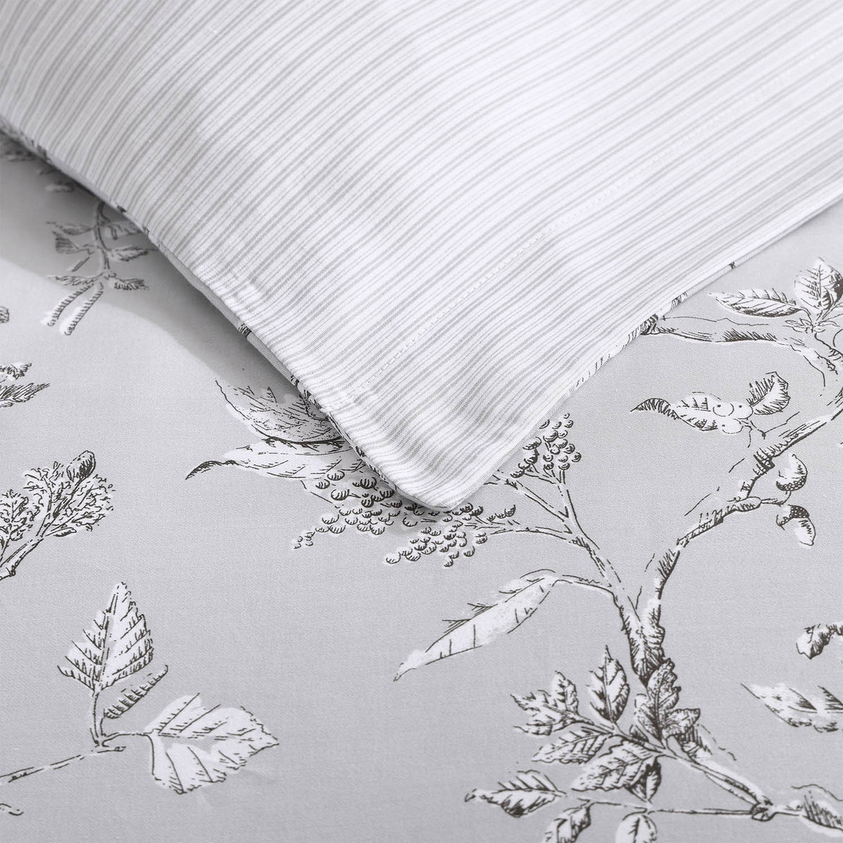 Laura Ashley Celina Patchwork Quilt Coverlet Set The Bedspread Shop