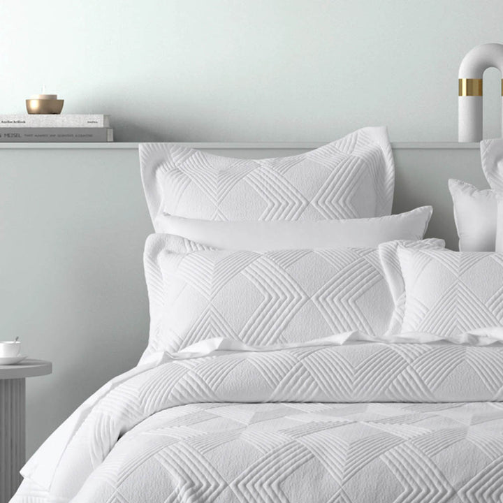 Cassiano Quilted White Coverlet Set