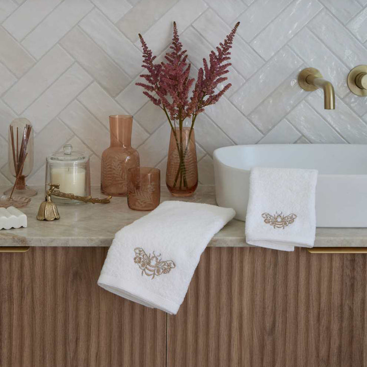Beebee hand towel