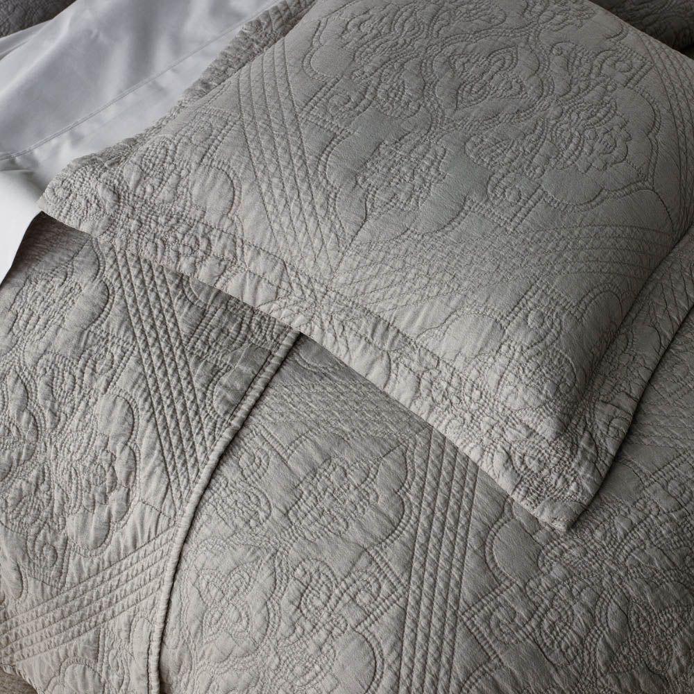 Zaria Taupe Bedspread Set