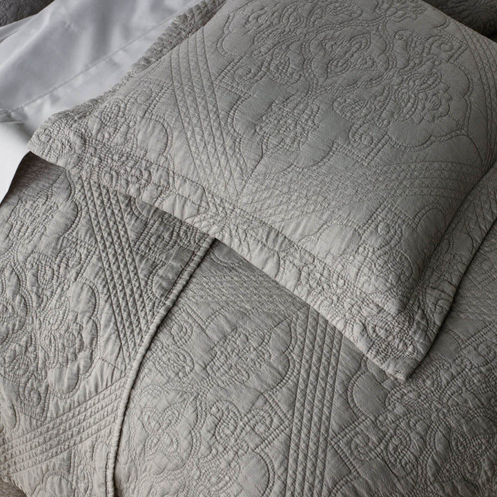 Zaria Taupe Bedspread Set