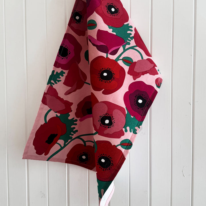 Pretty poppy cotton tea towel