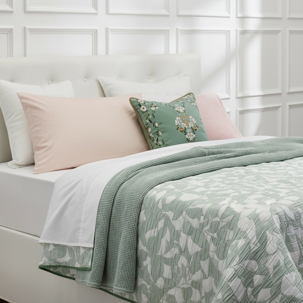 Ocanya reversible bedspread sage