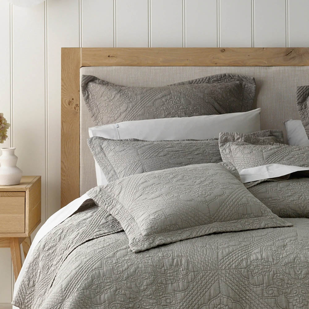 Zaria Taupe Bedspread Set