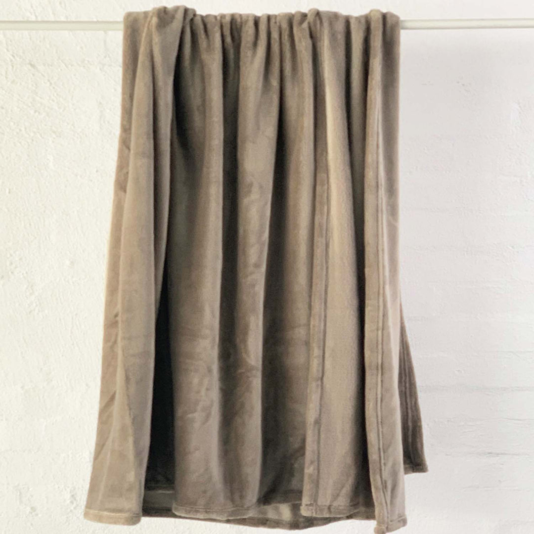 Brogo Micro Mink Throws Mocha