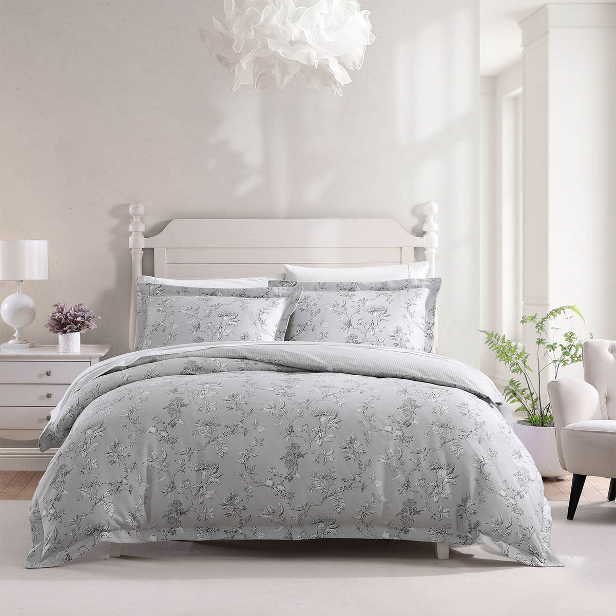 Laura Ashley Celina Patchwork Quilt Coverlet Set The Bedspread Shop