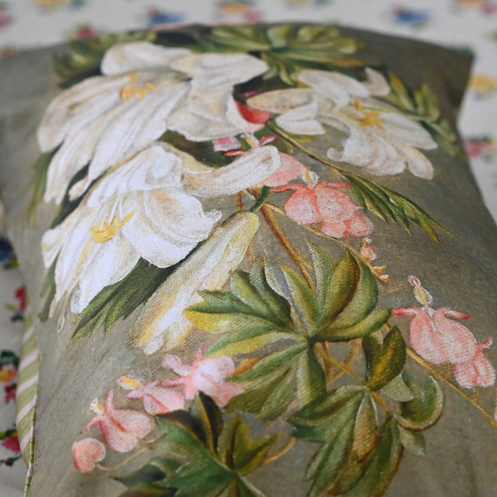 Lilies Pillowcase Set