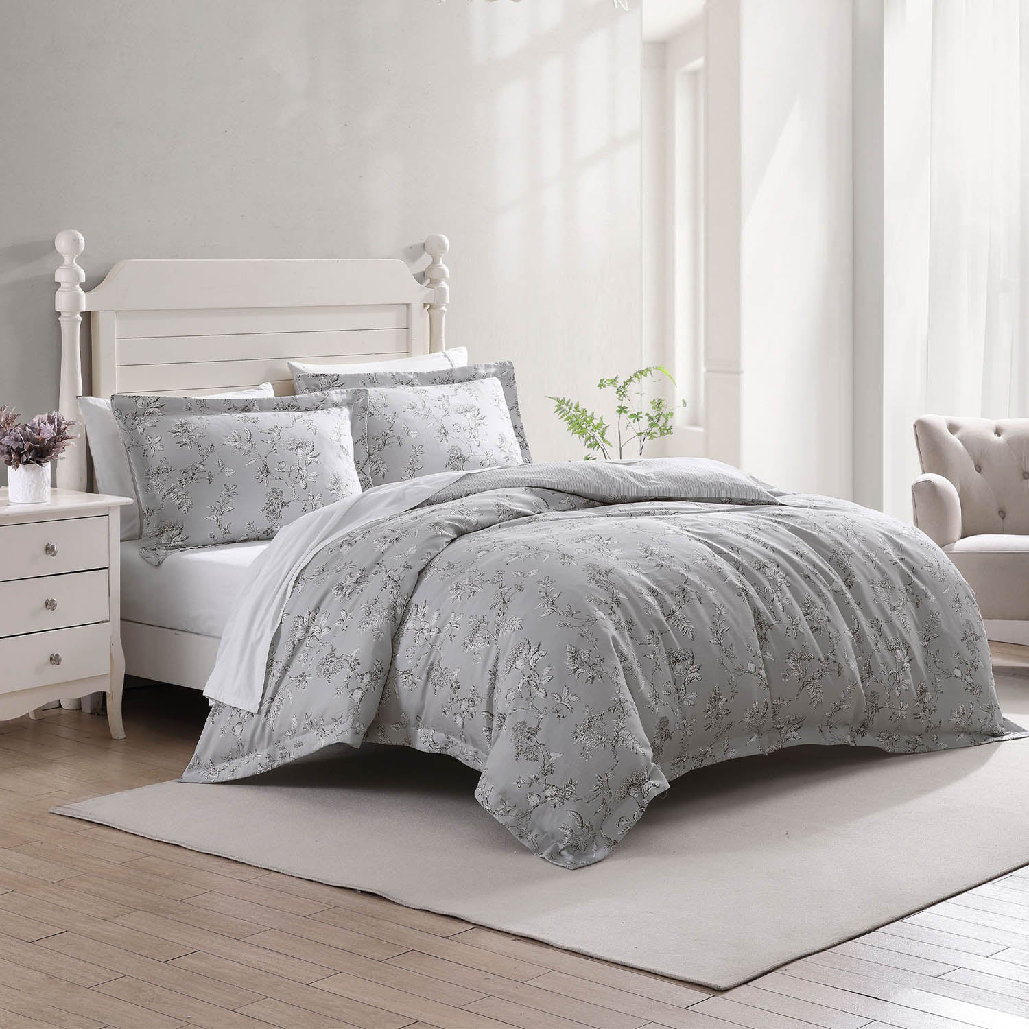 Laura Ashley Celina Patchwork Quilt Coverlet Set The Bedspread Shop