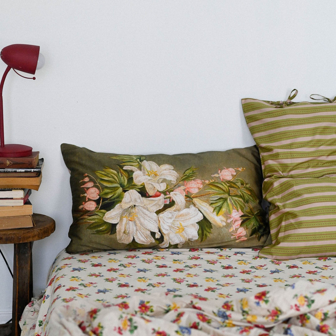 Lilies Pillowcase Set
