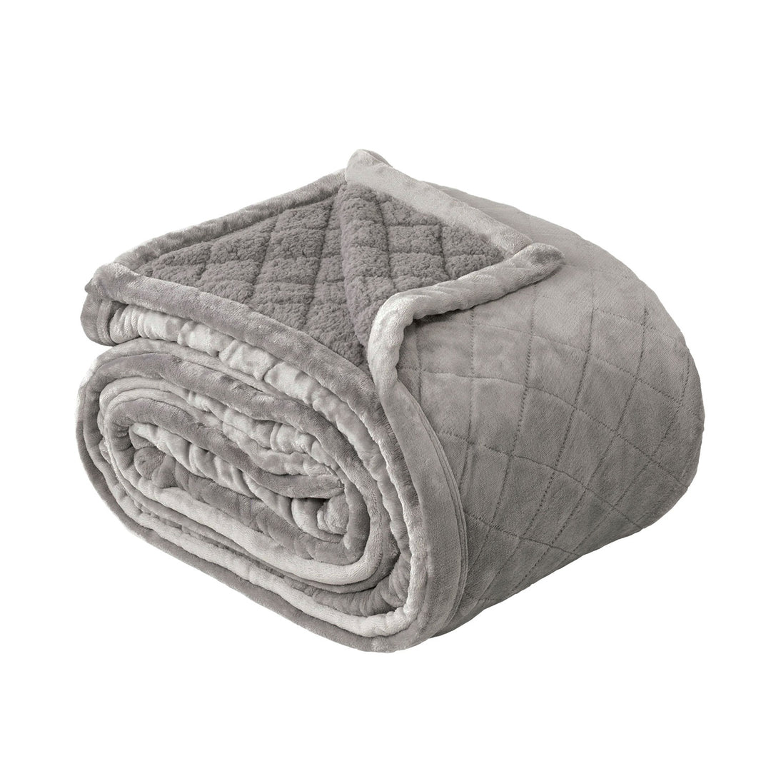 Mansfield cosy sherpa blankets