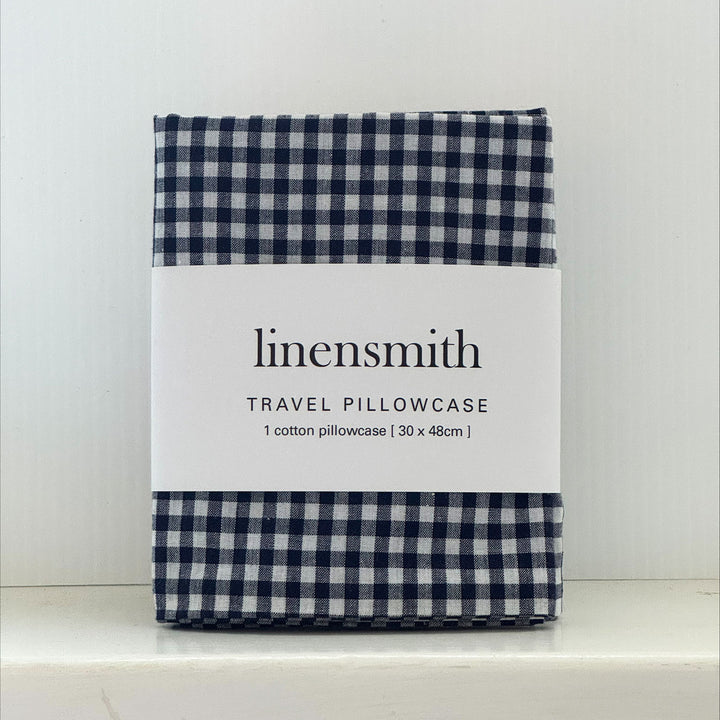 Mojo navy gingham travel P/case