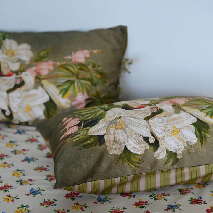 Lilies Pillowcase Set