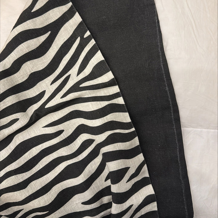 Down Boy Linen case Zebra