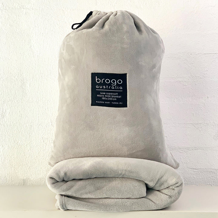 Brogo Micro Mink Throws Dove