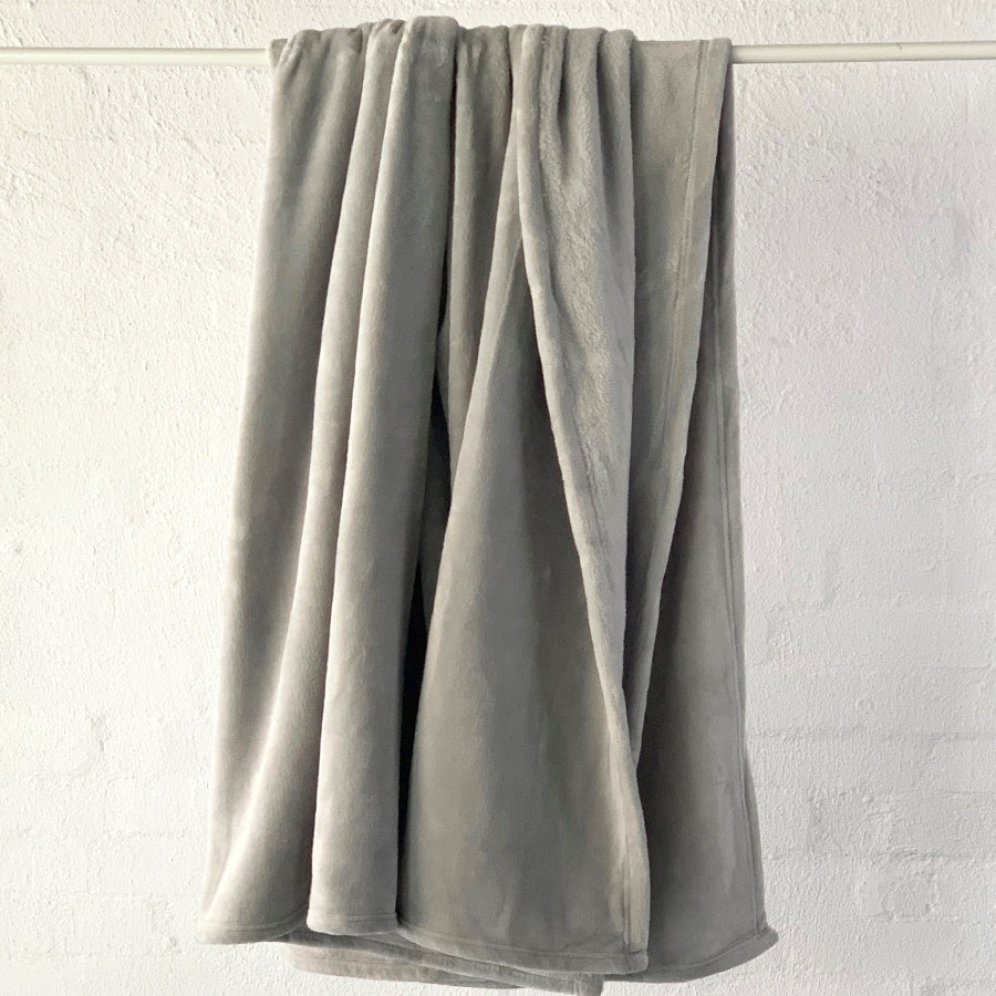 Brogo Micro Mink Throws Dove