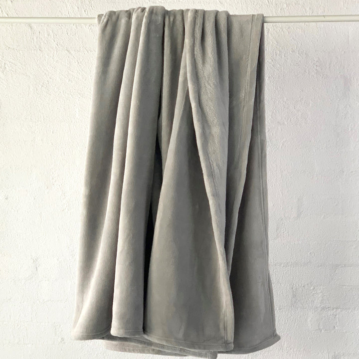 Brogo Micro Mink Throws Dove